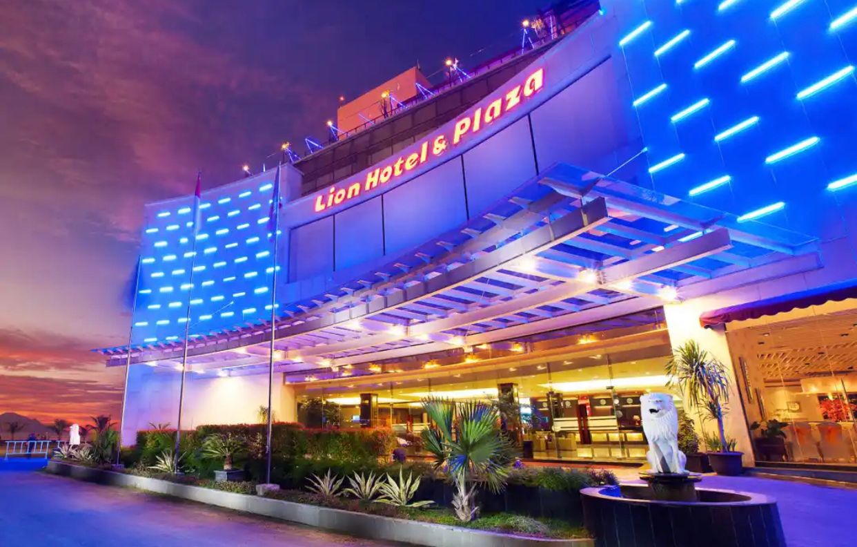 Hotel Dengan Panorama Pantai Yang Indah Hotel Lion dan Plaza